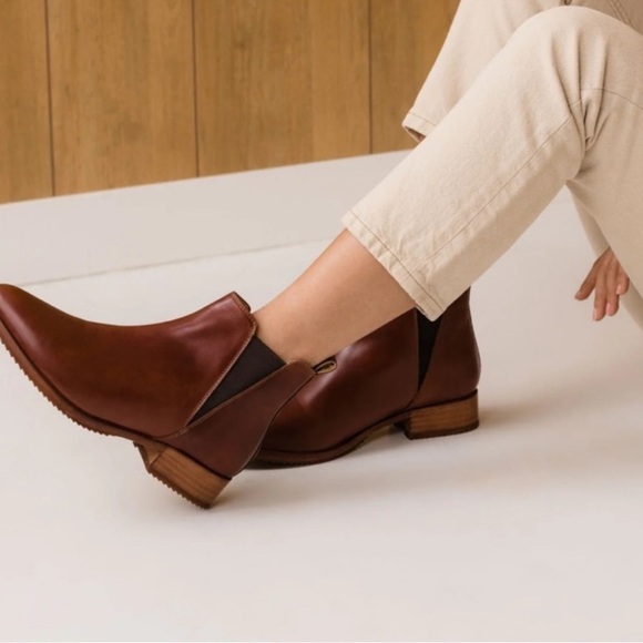 Nisolo Everyday Leather Chelsea Boot Brandy Size 6.5 - Picture 2 of 8